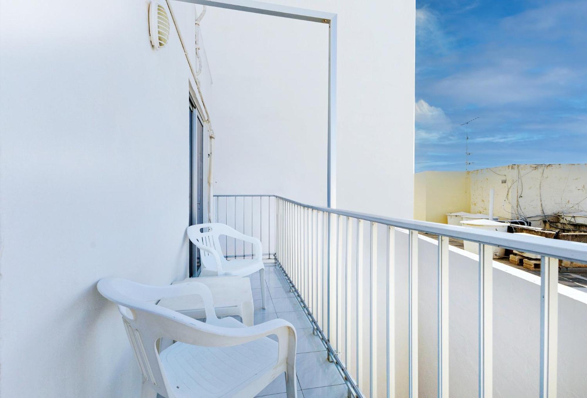 Spacious 2Br Penthouse With A Large Front-Terrace - Close To Bugibba Perched Beach St. Paul's Bay Buitenkant foto